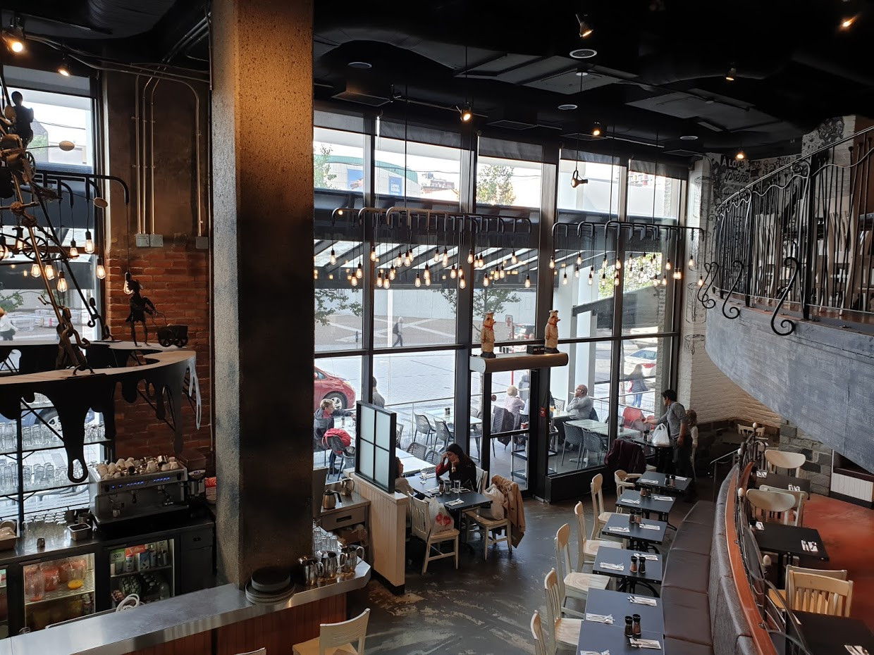 Eggspectation Complexe Desjardins (Map, Images and Tips) Seeker