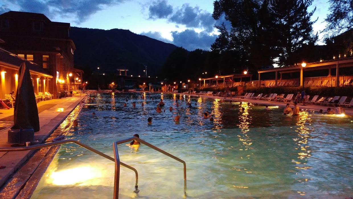 glenwood pool hours