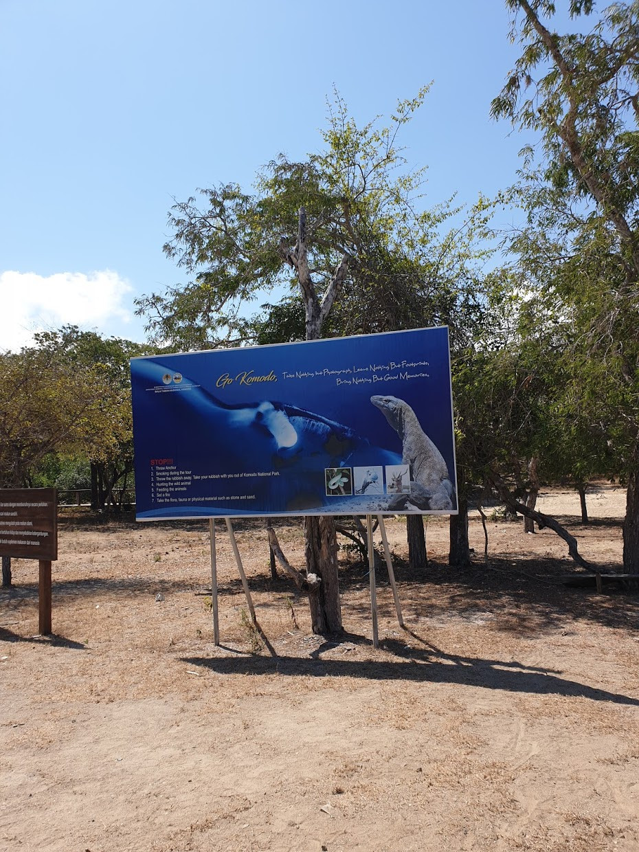 Loh Liang Pintu Masuk Taman Nasional Komodo