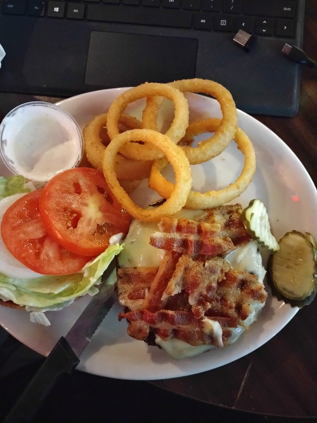 Boston's Bar & Grille (Map, Images and Tips) Seeker