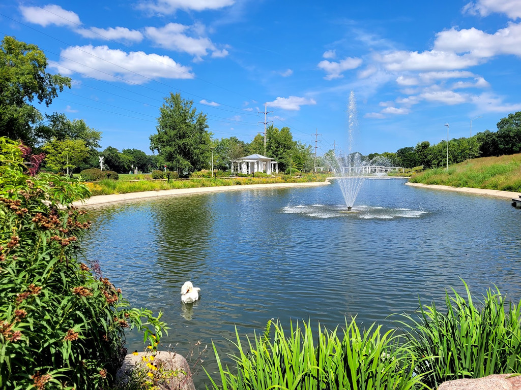 Image of Sinnissippi Gardens on Seeker