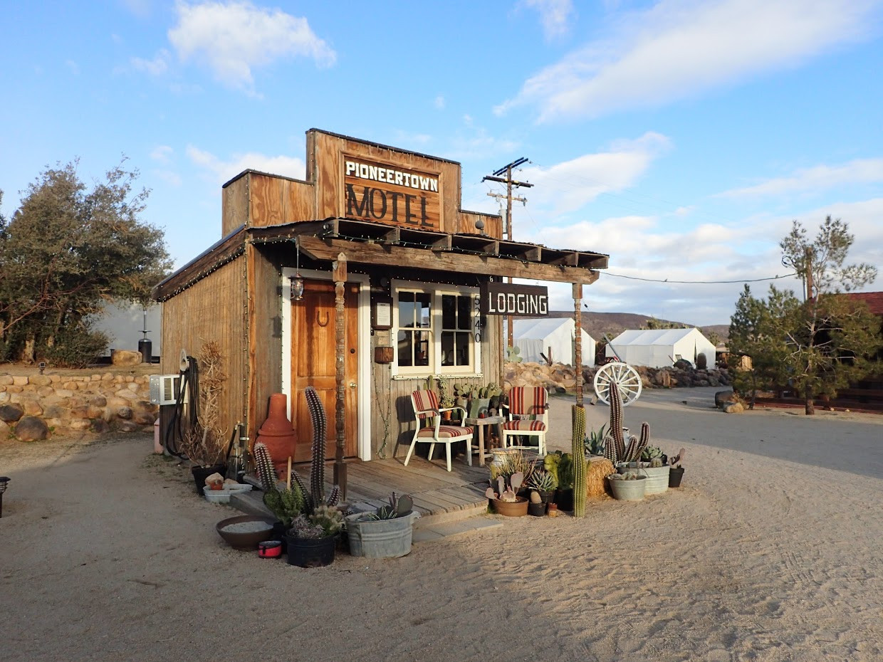 Pioneertown Motel (Map, Images and Tips) Seeker